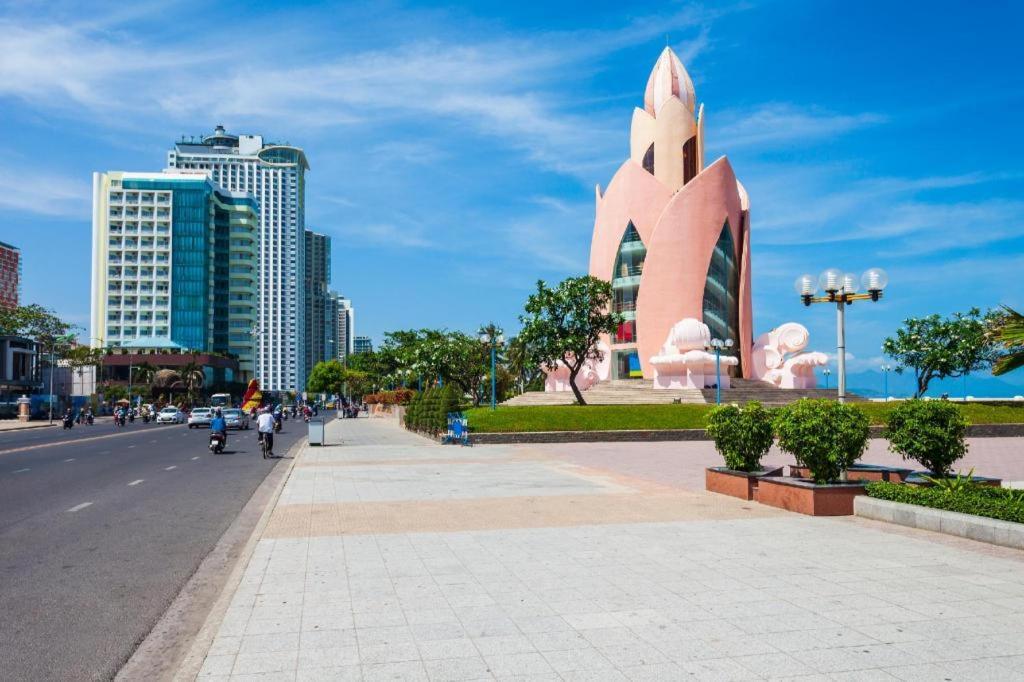 Den Long Do Hotel Nha Trang Exteriör bild
