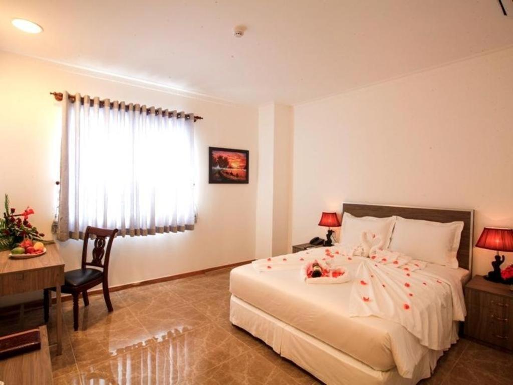Den Long Do Hotel Nha Trang Exteriör bild