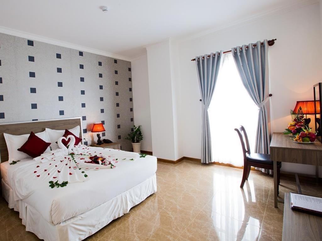 Den Long Do Hotel Nha Trang Exteriör bild