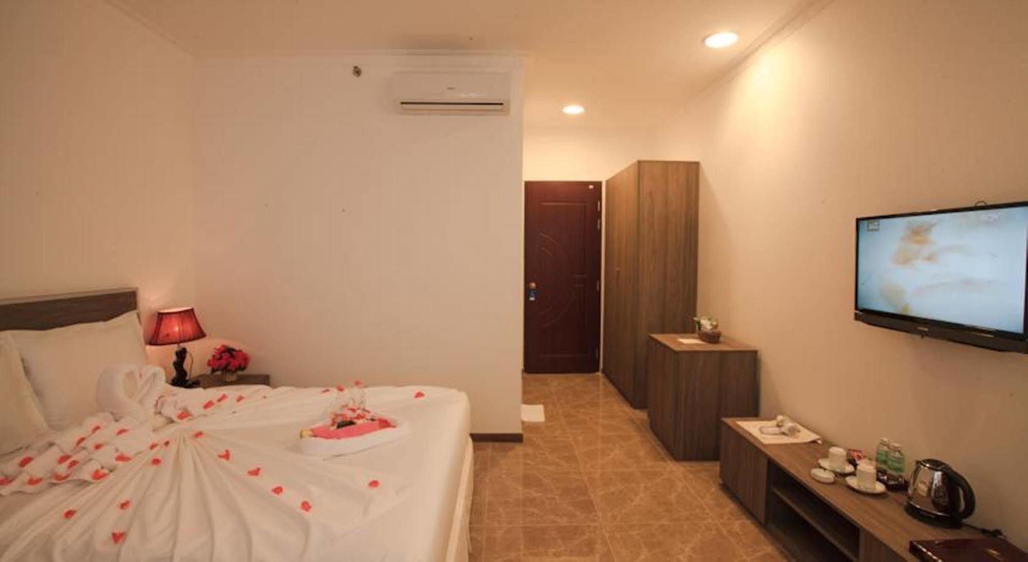 Den Long Do Hotel Nha Trang Exteriör bild
